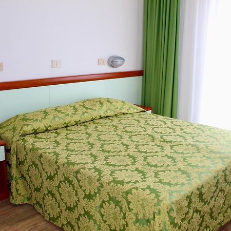 Hotel Cristina Γκράντο Εξωτερικό φωτογραφία