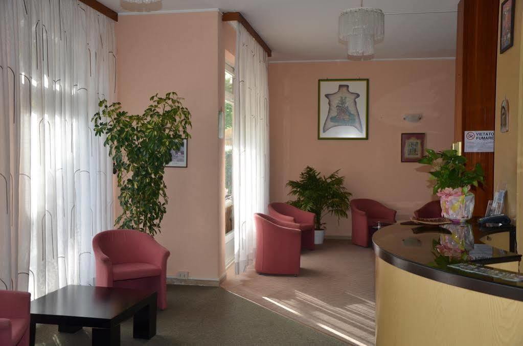 Hotel Cristina Γκράντο Εξωτερικό φωτογραφία